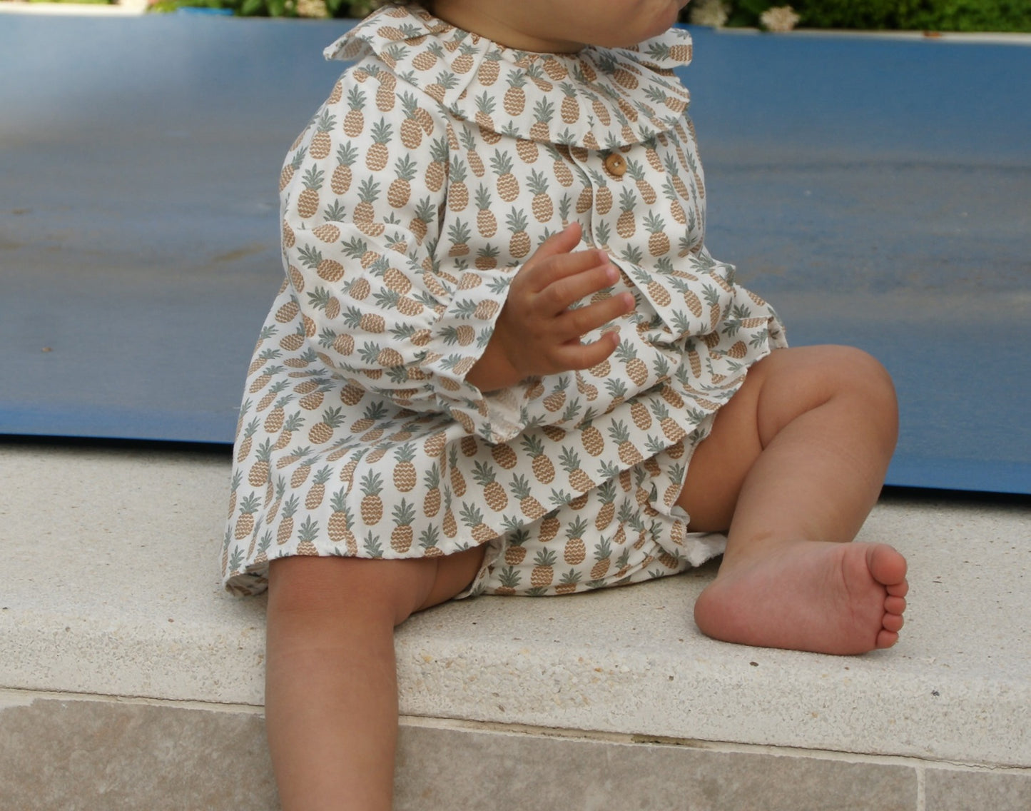 Vestido piñas beige con pololo