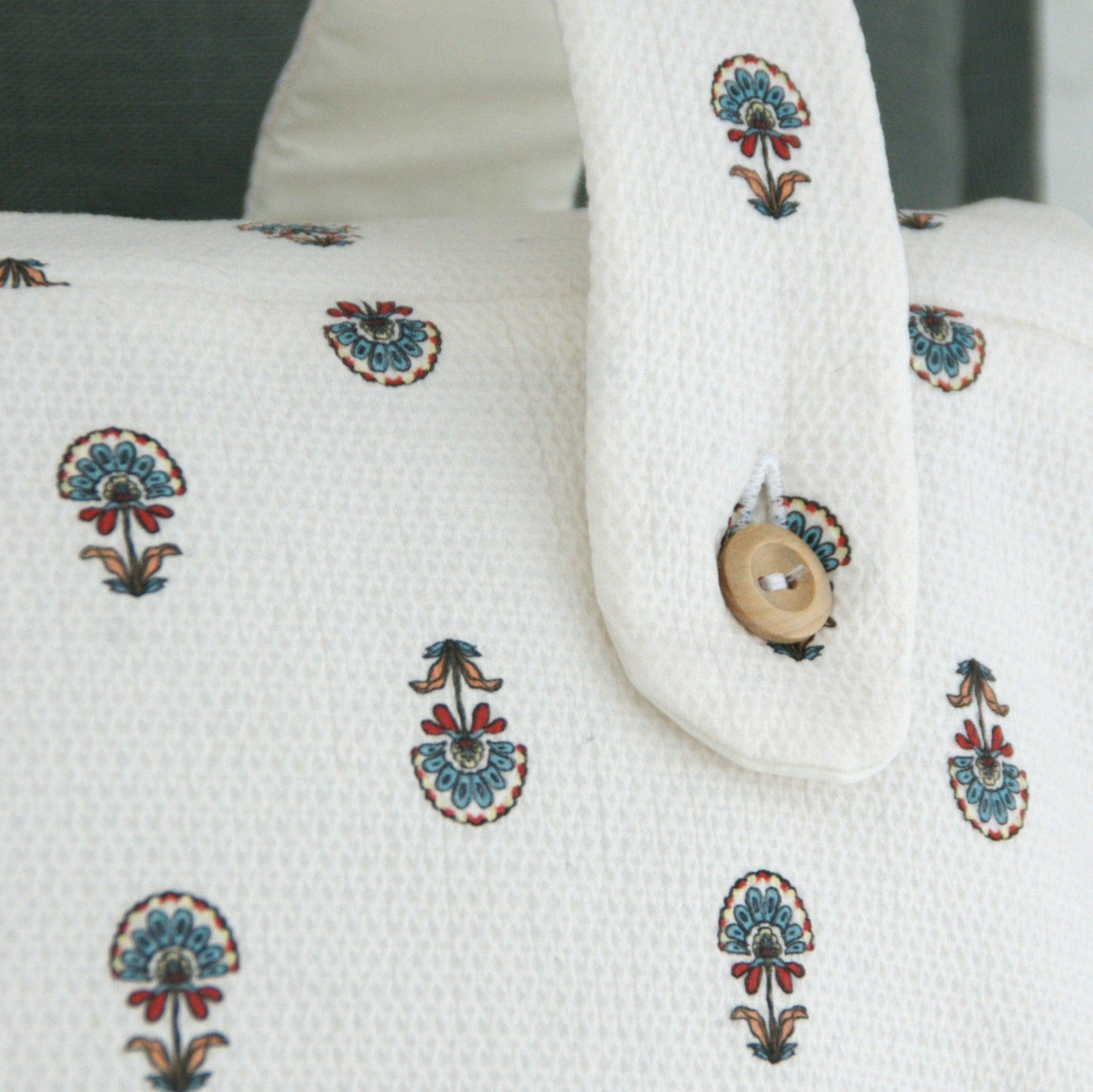 Bolsa de carro para bebés blanca con estampado