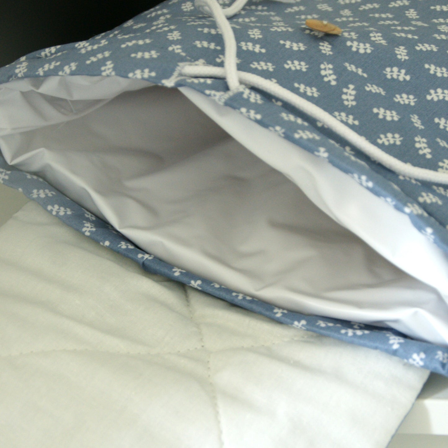 Mochila guardería impermeable Ramitas Azul